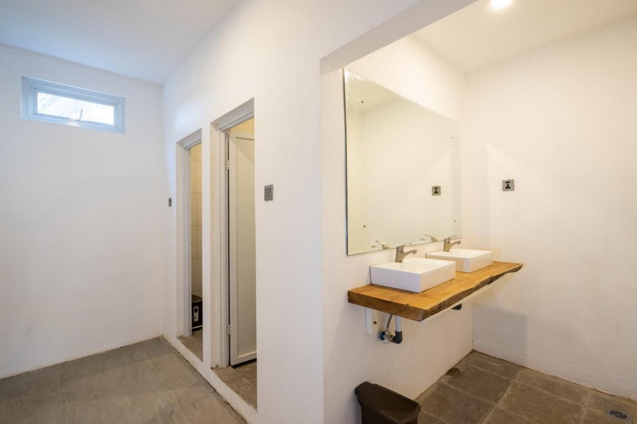 Good Cheer Hostel Нуса Лембонган Екстериор снимка